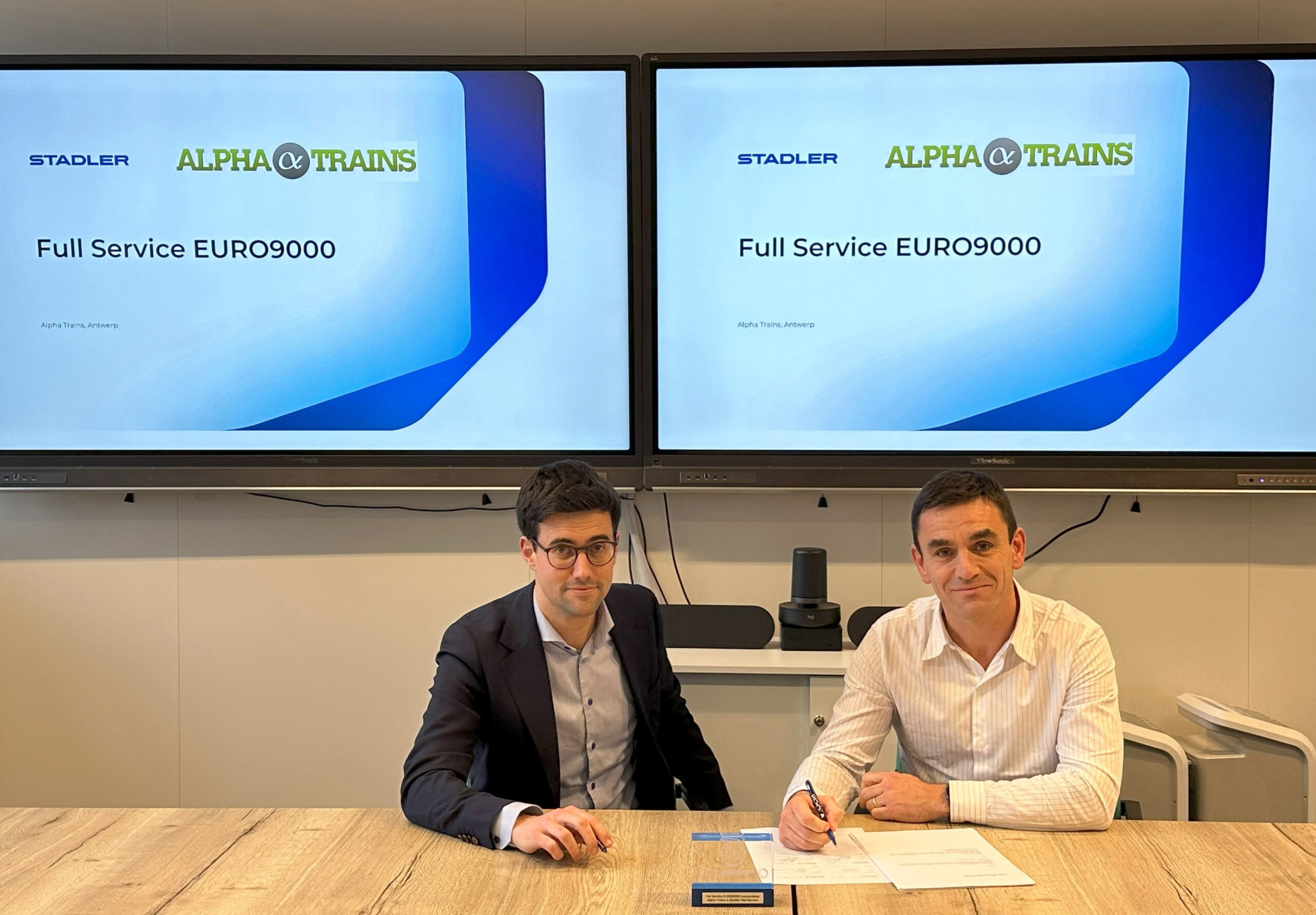 The contract signing between Alpha Trains and Stadler