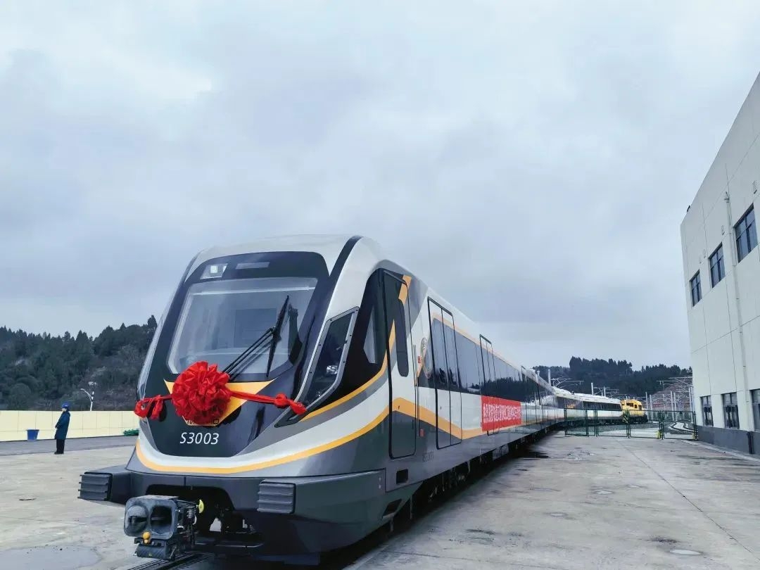 The first train delivered for the Ziyang Line