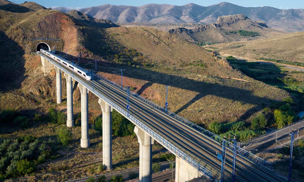 Through this research, AECOM aims to present the latest industry trends and outline best practices for the successful delivery of high-speed rail systems