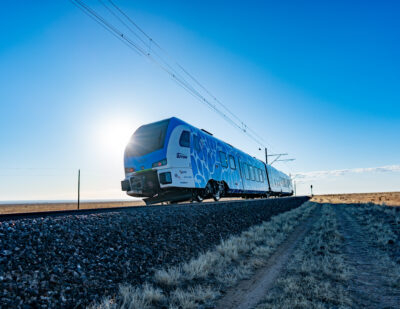 Stadler's FLIRT H2 Hydrogen Train Sets New Guinness World Record