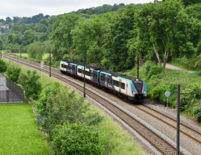 UK: Siemens Mobility Looks to Build Battery Trains in Goole