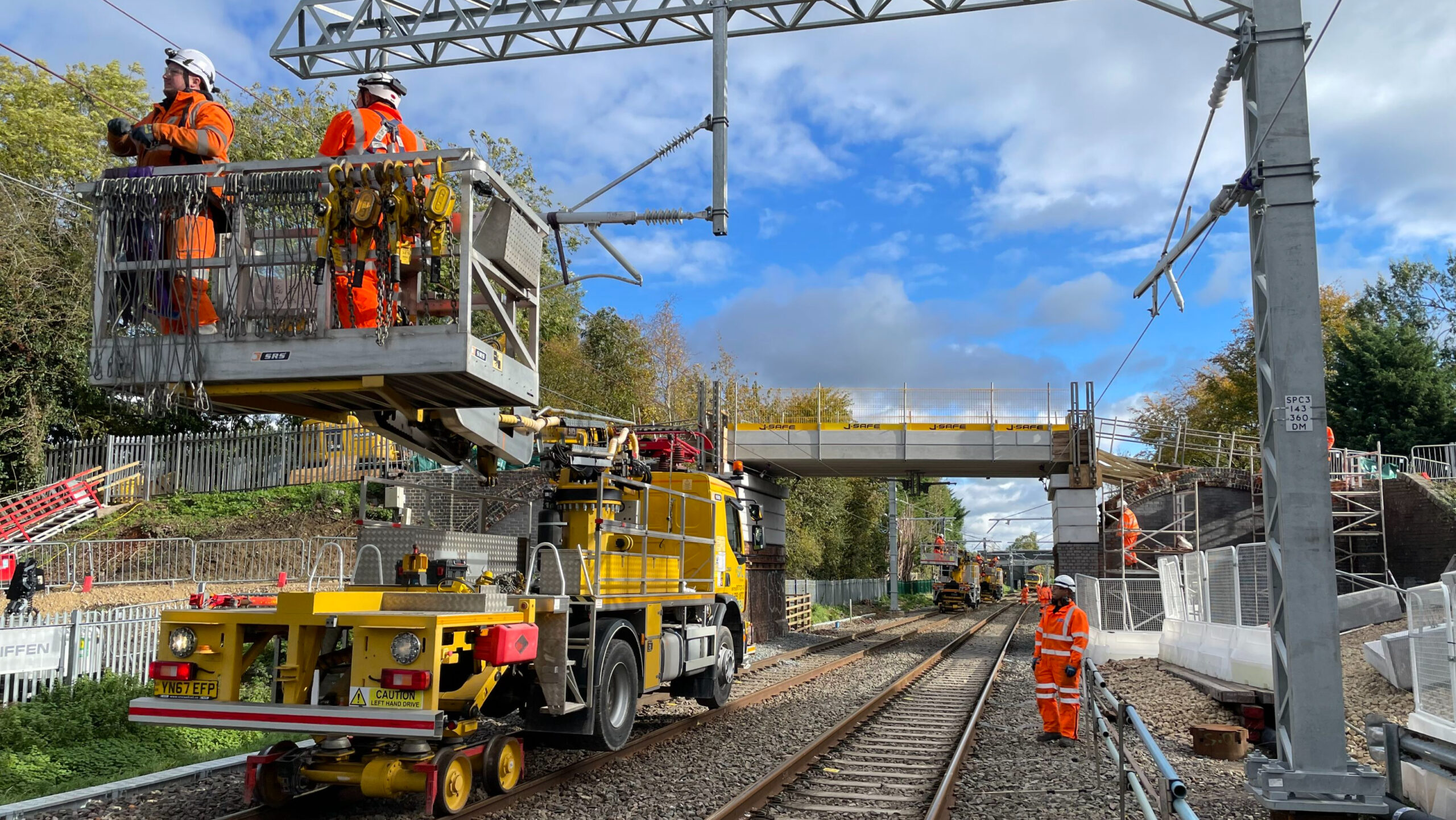 UK: New Midland Main Line Power Lines to Go Live