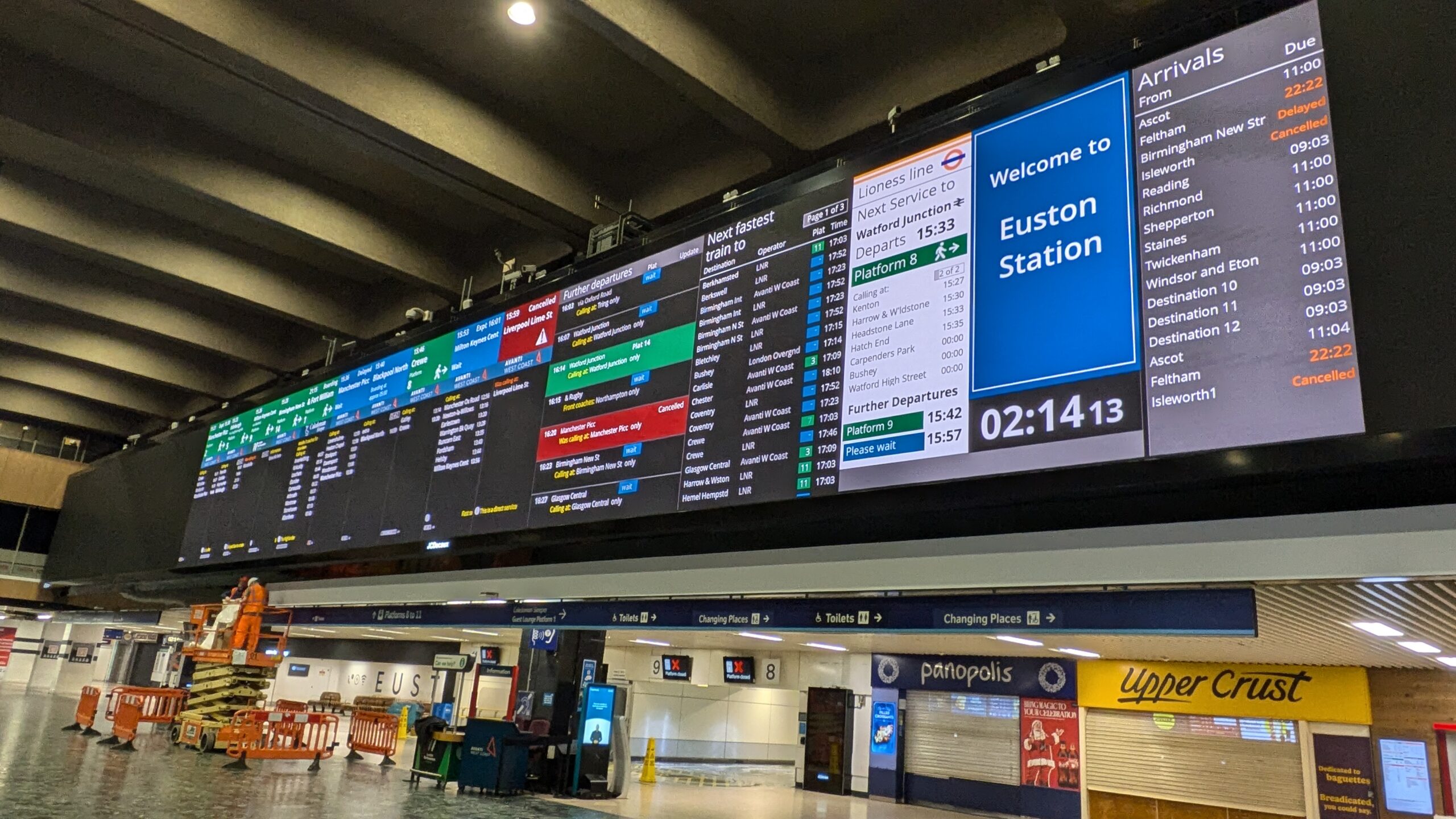 Live Travel Information Returns to Screens at London Euston Station