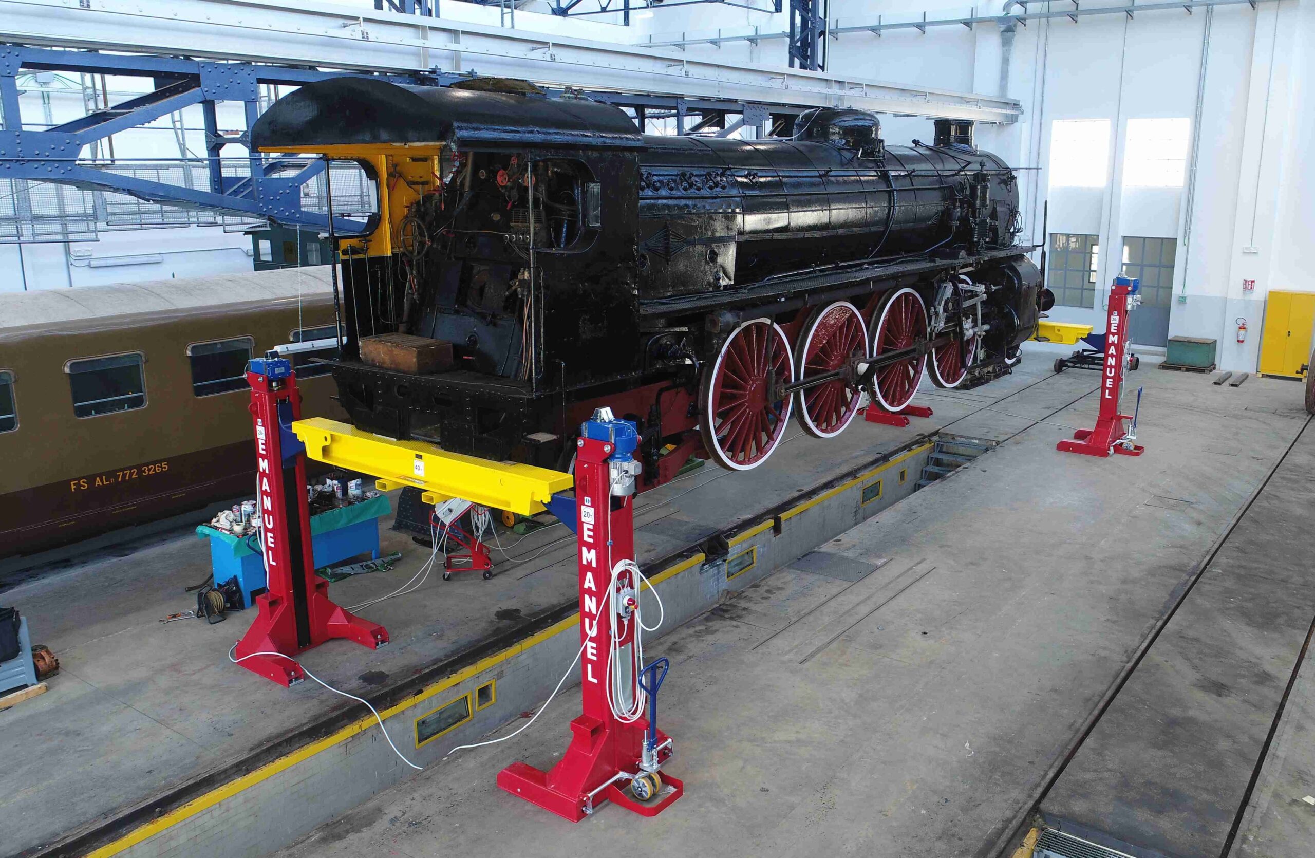Rail Lifting Equipment for Bogies