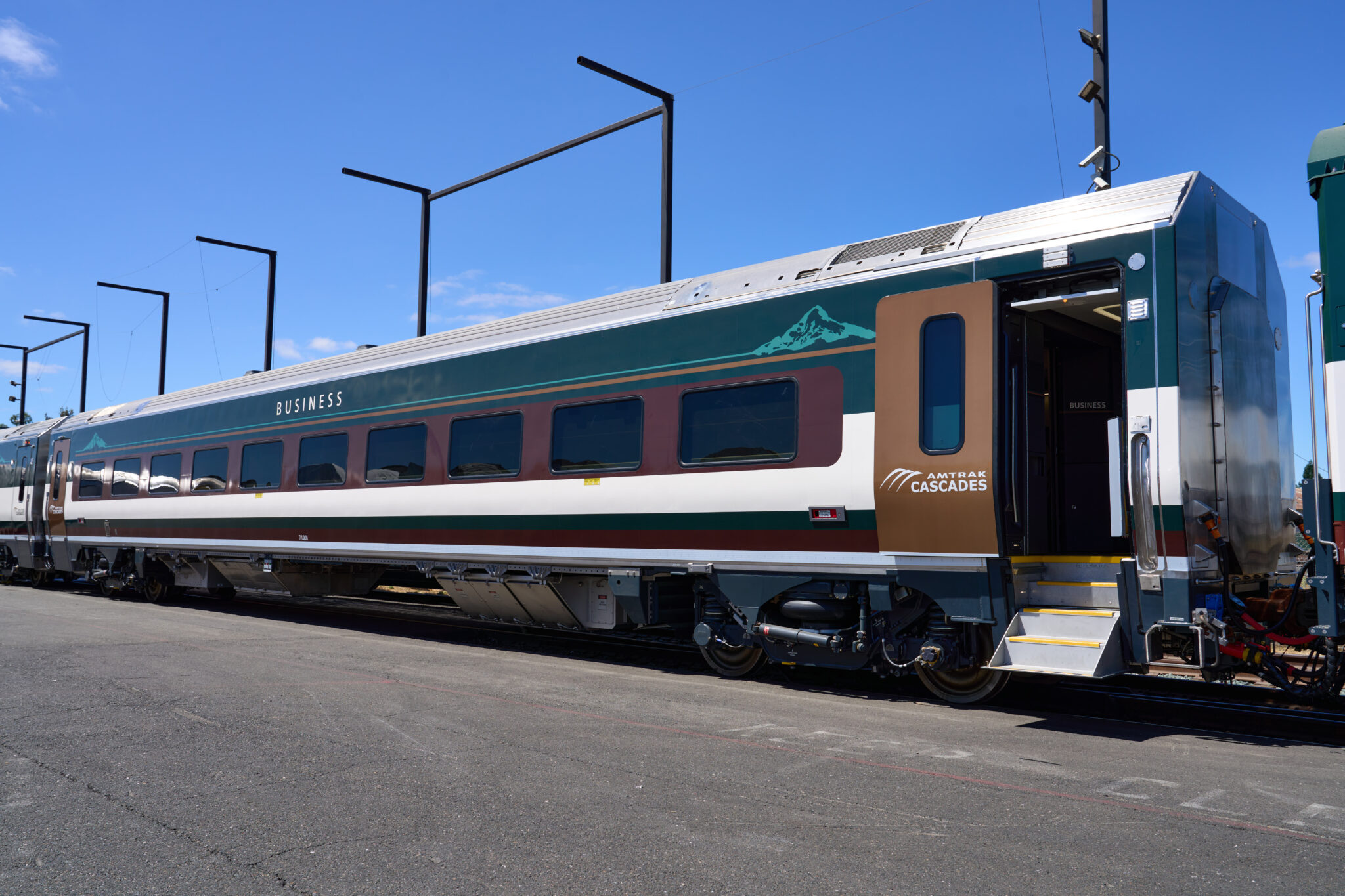 First new Amtrak Airo train