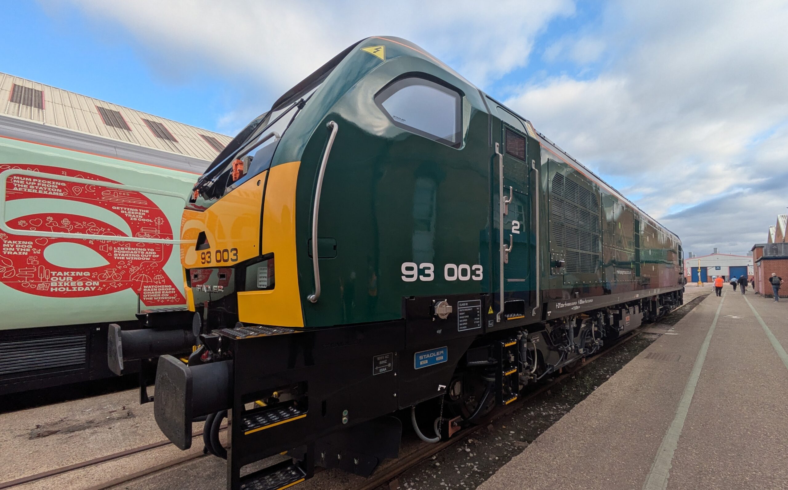 Class 93 tri-mode locomotive