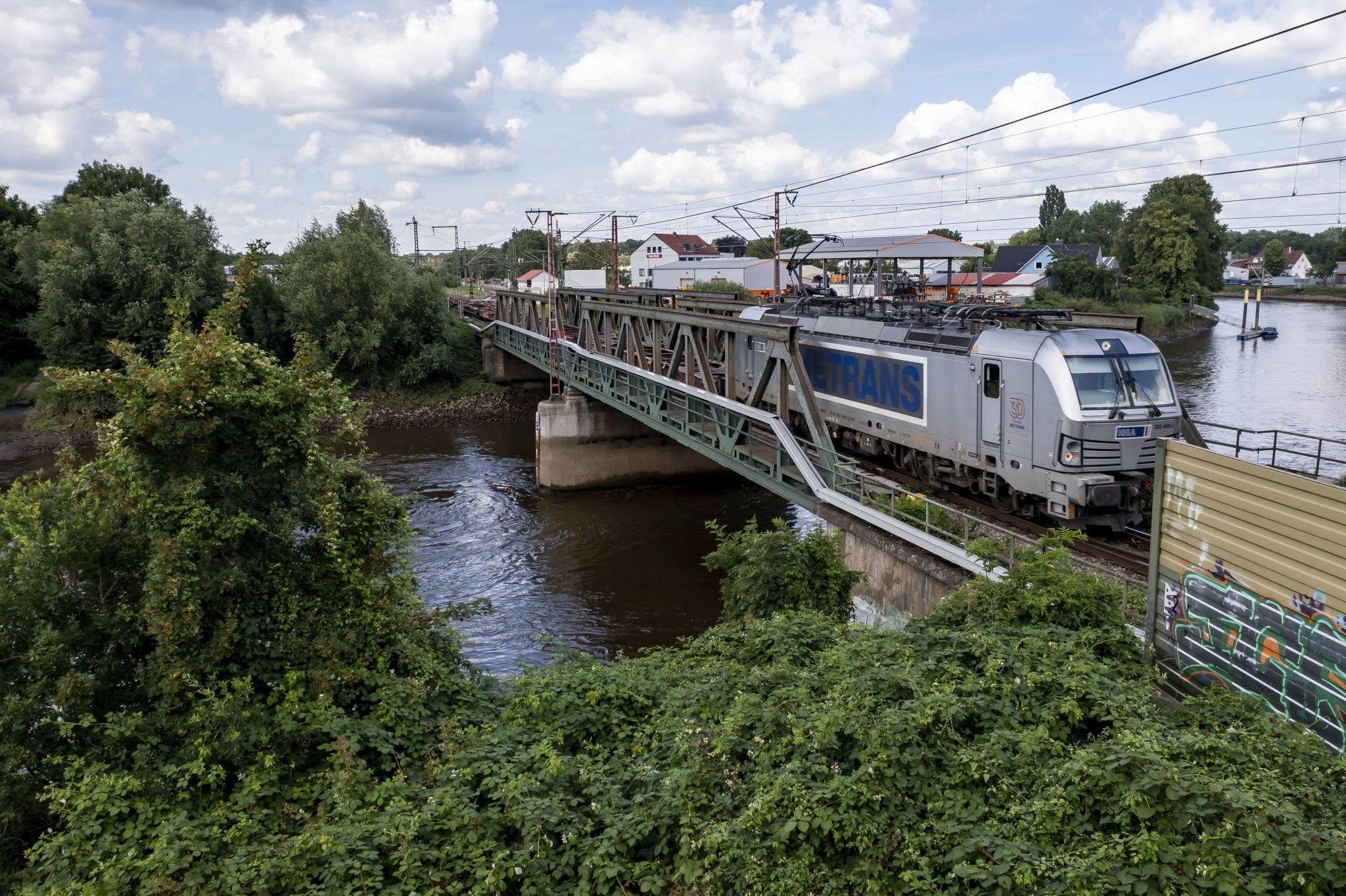 Smart Design Secures Smooth Cable Trough Fixing to Bridge