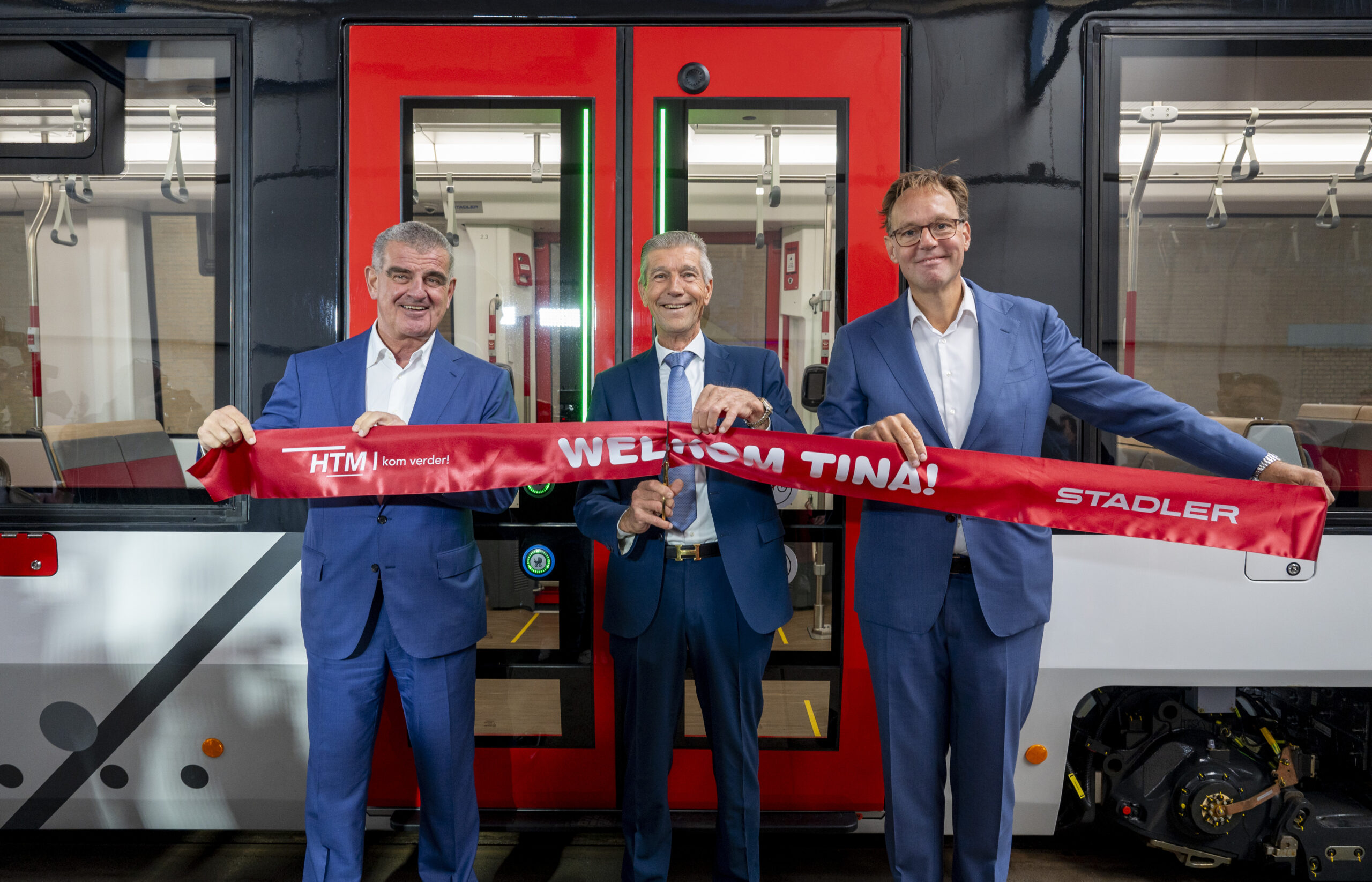 Peter Spuhler, Chairman of the Board of Directors Stadler; Simon Fortuyn, regional board member of the Rotterdam The Hague Metropolitan Region; Jaap Bierman, CEO HTM