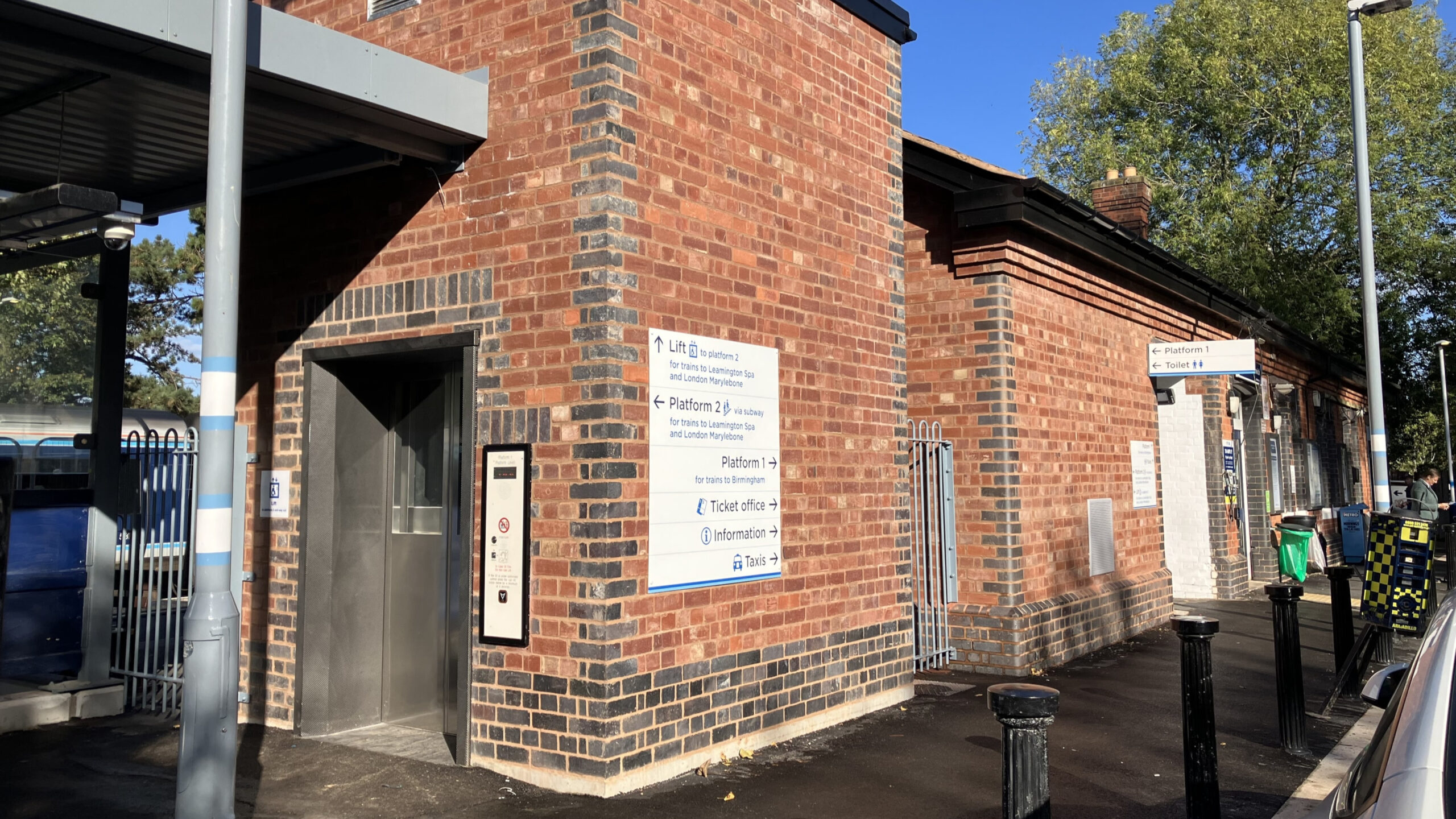 An image of a new lift at Platform 1