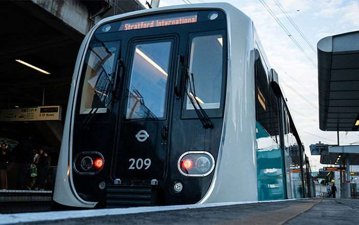 TfL Temporarily Withdraws New DLR Trains from Service | Railway-News