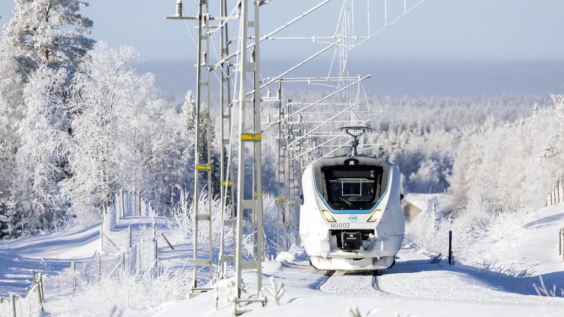 A train in the snow