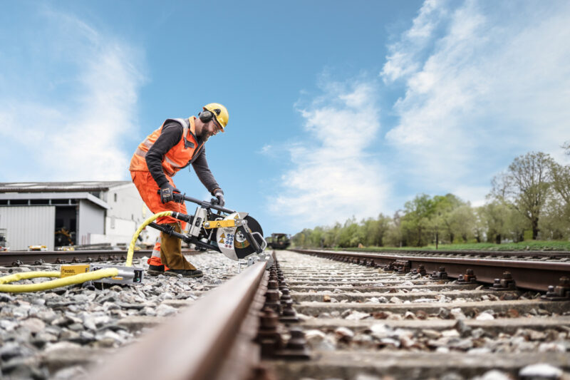 ROCUT 13.90 E³ Electrical Rail Cutter