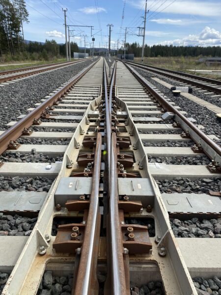 Figure 1: High speed turnout with integrated point machine, ballast quality and vibration monitoring solution.
