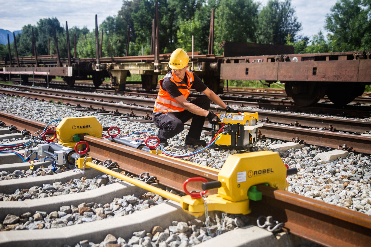 ROSTRESS 24.70 Hydraulic Rail Stressor