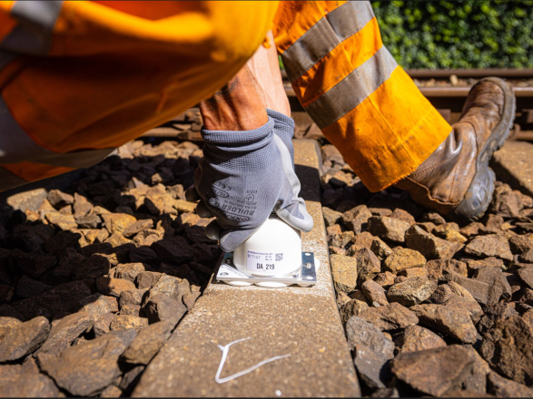 Node on railway track