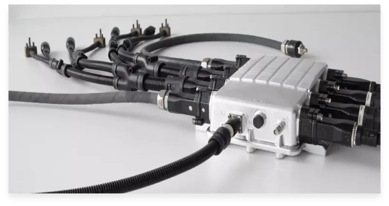 Figure 3: COSAMIRA® Edge onboard device with sensors.