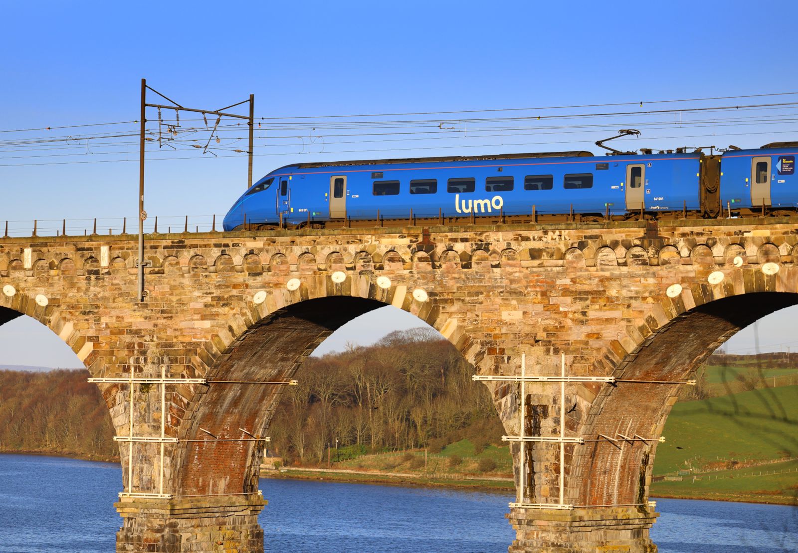 Lumo will introduce Starlink on its East Coast Main Line trains this Autumn