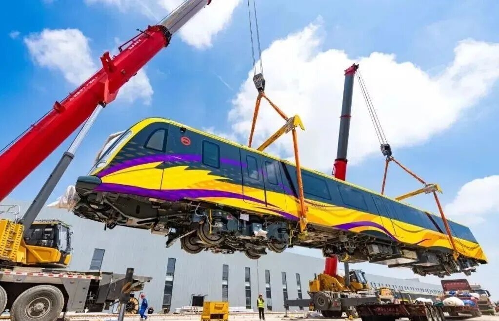 First Batch of Trains for Shanghai Metro Line 22 Arrives in Shanghai