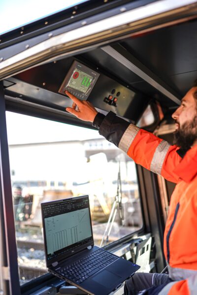 During measurement runs, the collected data aredisplayed directly to users.