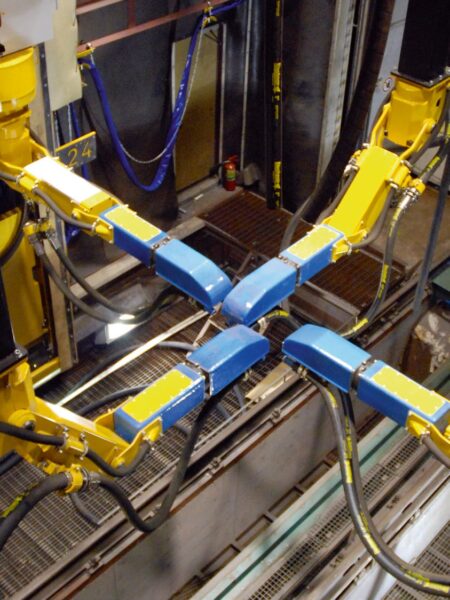 Robot blasting chamber for freight wagons