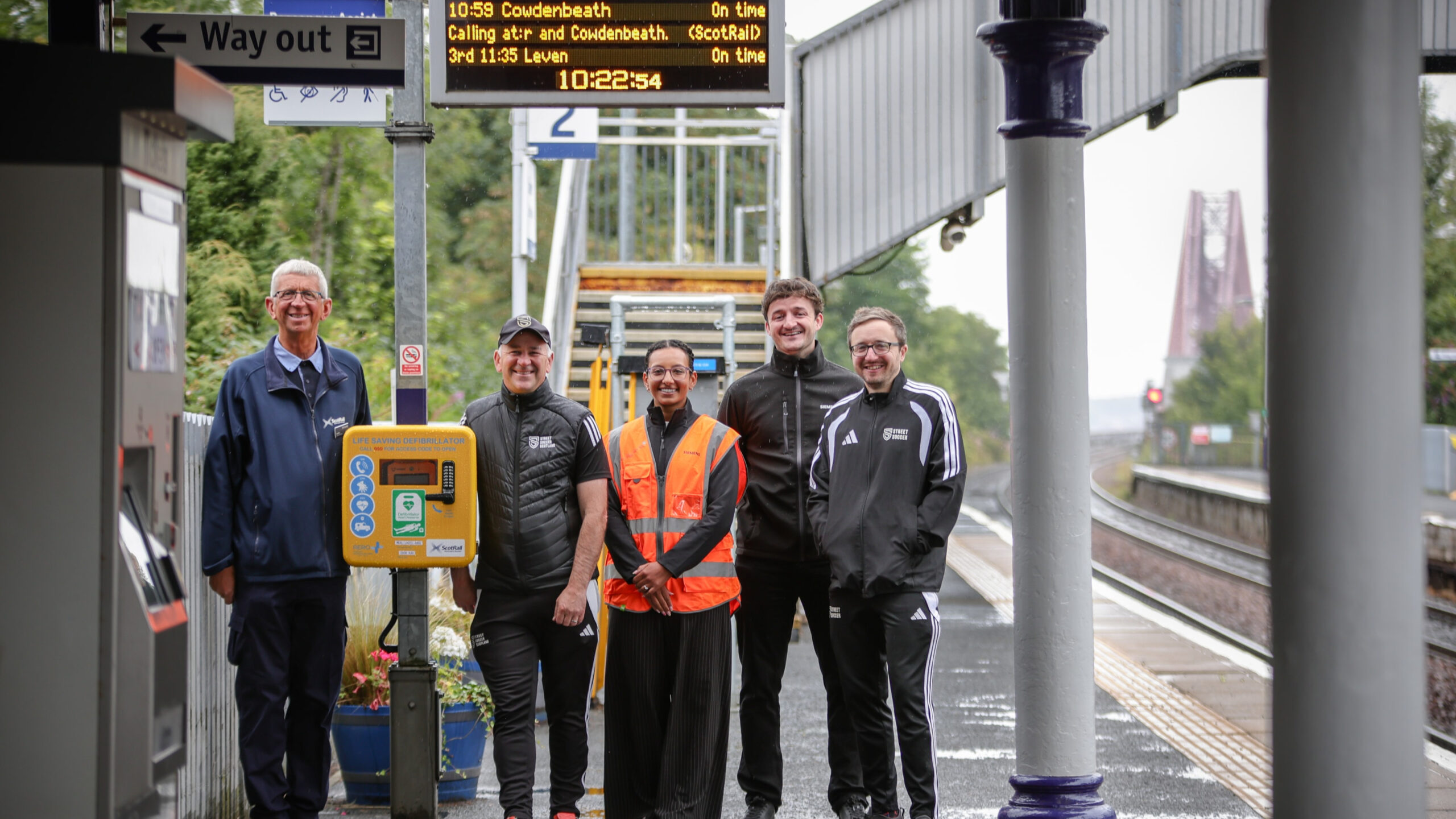 Siemens Mobility has donated defibrillators to two Scottish stations