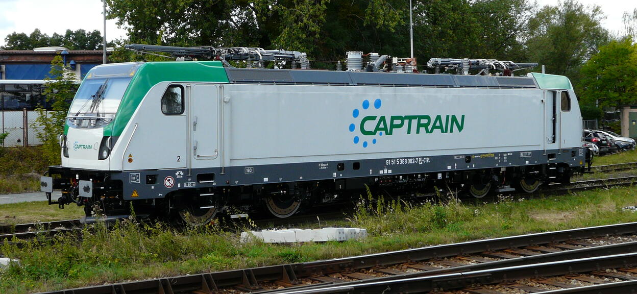 Alstom has delivered three Traxx Universal locomotives to Captrain Polska
