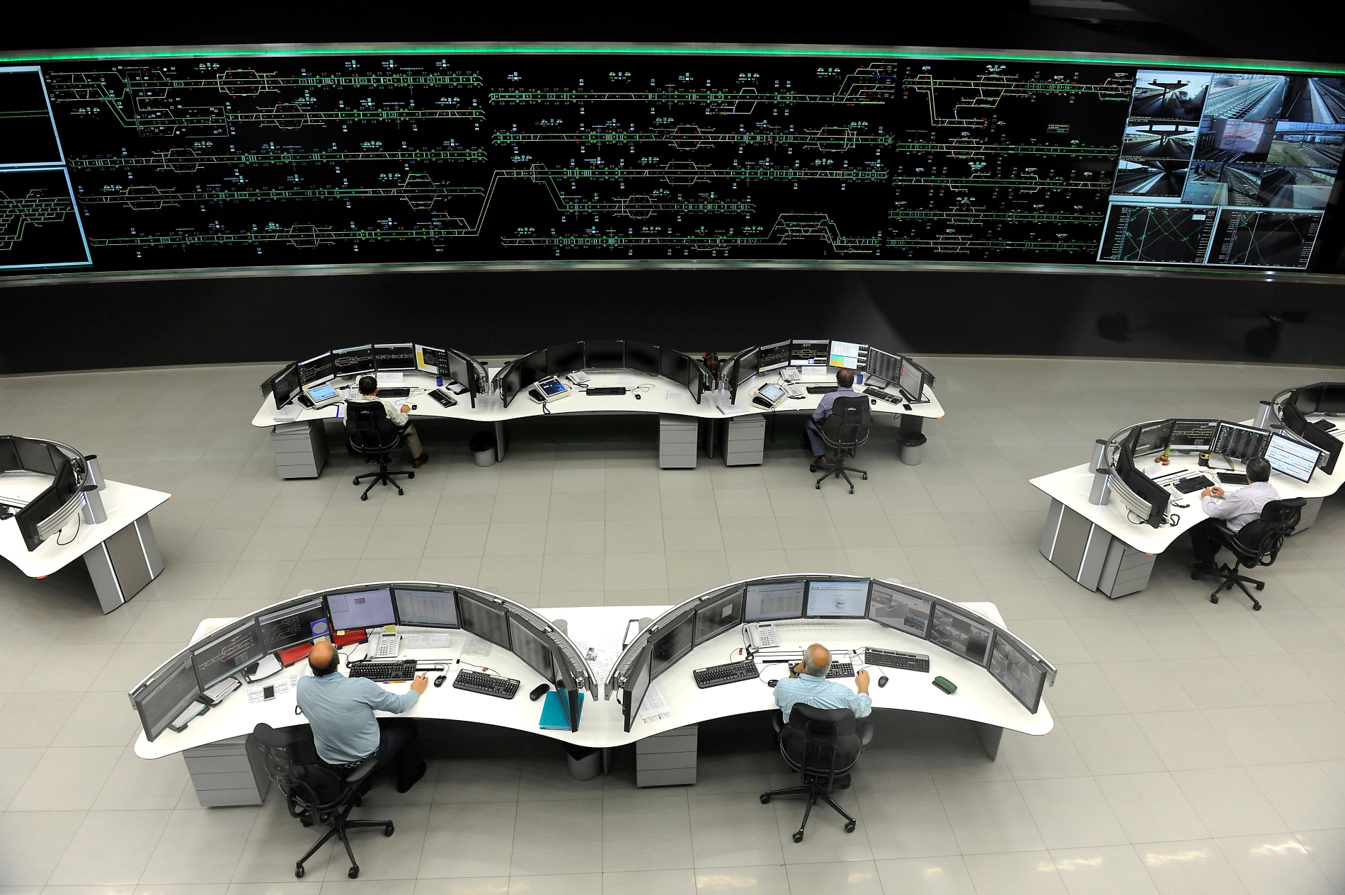 The Spanish railway infrastructure manager has awarded the company the contract for the maintenance and support of the systems and equipment that operate at the Traffic Regulation Centres