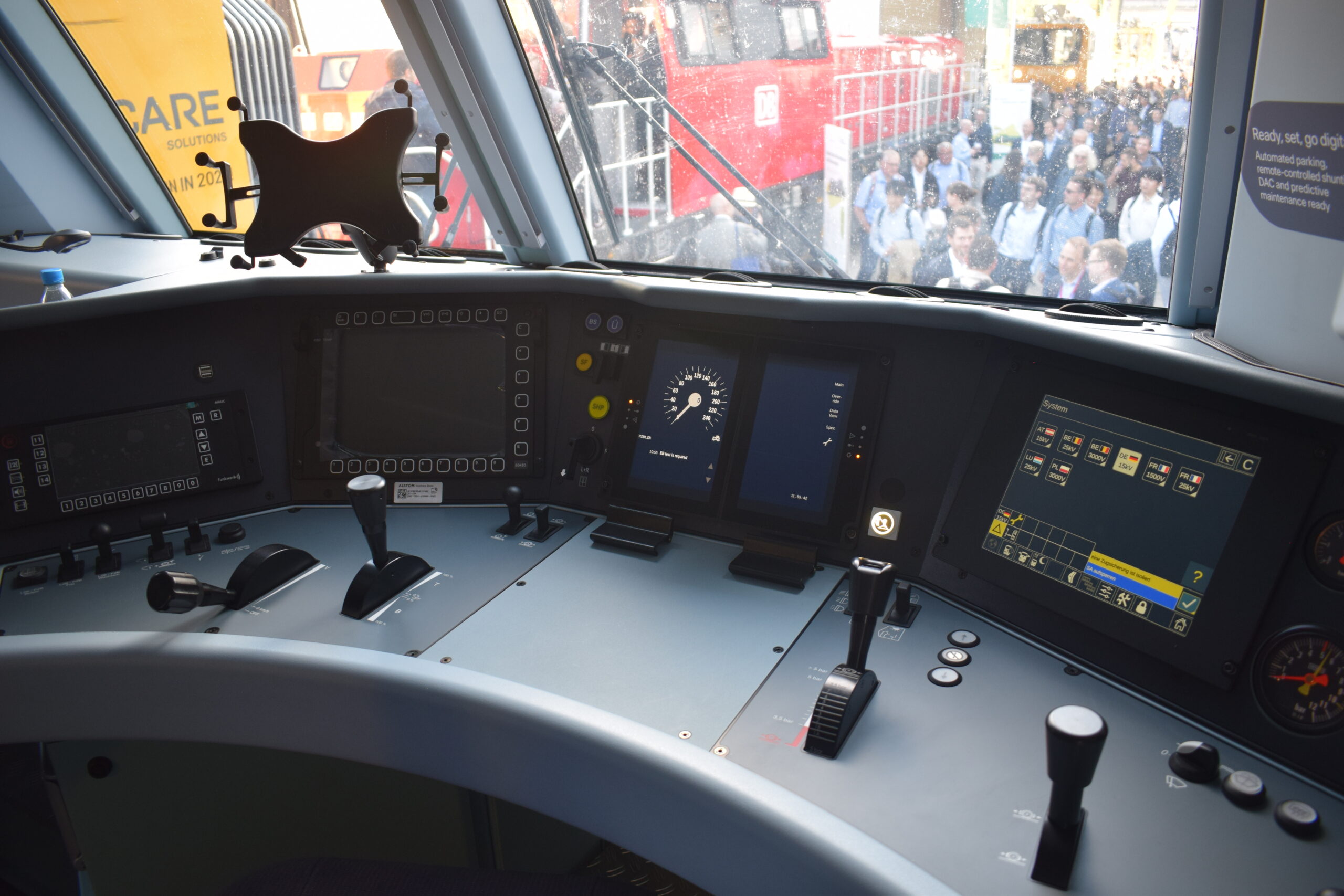 Alstom Traxx Universal Locomotive for Captrain (Driver's Cab)