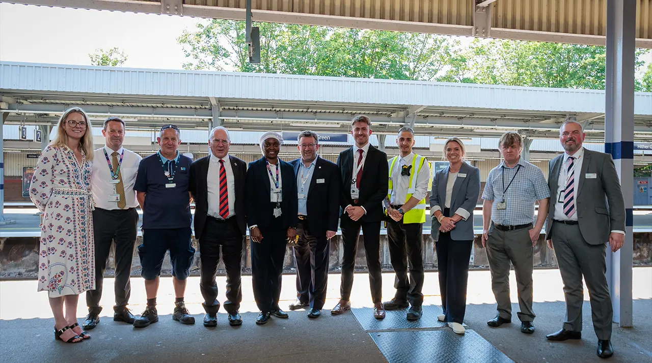 Rail Minister, South Eastern Railway and One Big Circle staff at Hither Green station