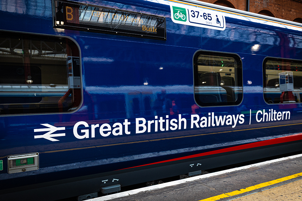 Chiltern Railways train with Great British Railways livery